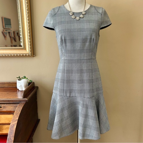 J. Crew Glen Plaid Cap Sleeve Dress Short Sleeve Sheath Flounce Hem Size 4 - Picture 4 of 12